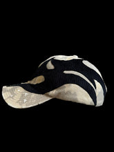 Load image into Gallery viewer, MELLIFLUOUS LID - CLAY & BLACK CORDUROY