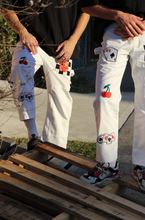 Load image into Gallery viewer, White Casino Strides - Mens 30