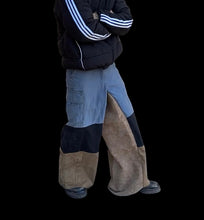 Load image into Gallery viewer, UPCYCLED BAGGY CARGO PANT - MEN&#39;S 32-34
