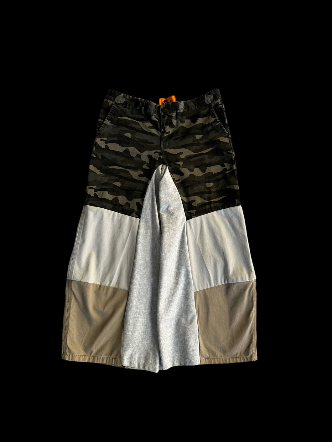 UPCYCLED BAGGY CARGO PANT - MEN'S 34 - 36