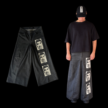 Load image into Gallery viewer, MANIC DENIM // SUPER WIDE LEG - MENS 32
