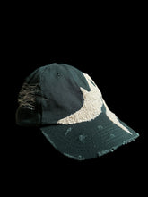 Load image into Gallery viewer, MELLIFLUOUS LID - DARK GREEN &amp; CREAM FLEECE
