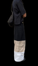 Load image into Gallery viewer, UPCYCLED BAGGY CARGO PANT - MEN&#39;S 33-34
