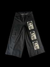 Load image into Gallery viewer, MANIC DENIM // SUPER WIDE LEG - MENS 32
