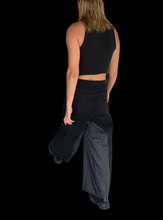 Load image into Gallery viewer, MANIC DENIM // HIGH WAISTED, WOMENS 8
