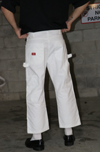 Load image into Gallery viewer, White Casino Strides - Mens 32
