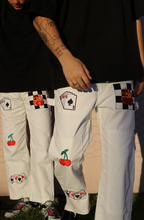 Load image into Gallery viewer, White Casino Strides - Mens 30
